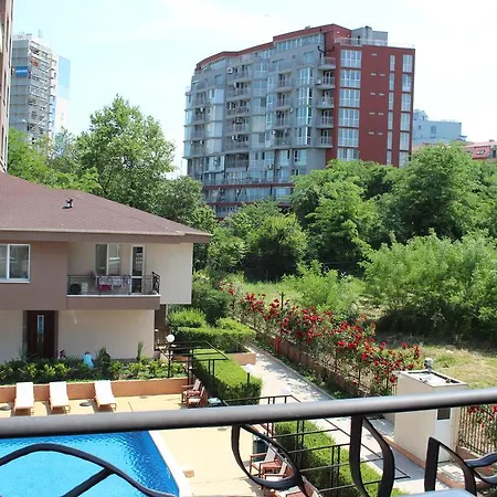 Vip Perla, * Burgas
