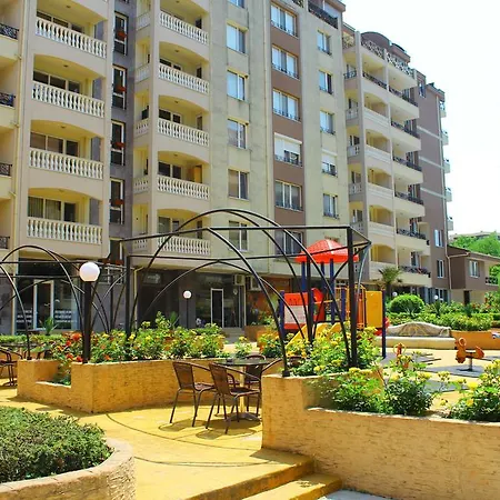Vip Perla, * Burgas
